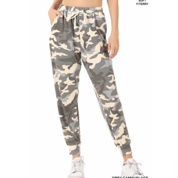 Zenana French Terry Camo Joggers/ Loungewear - Picture 1 of 5